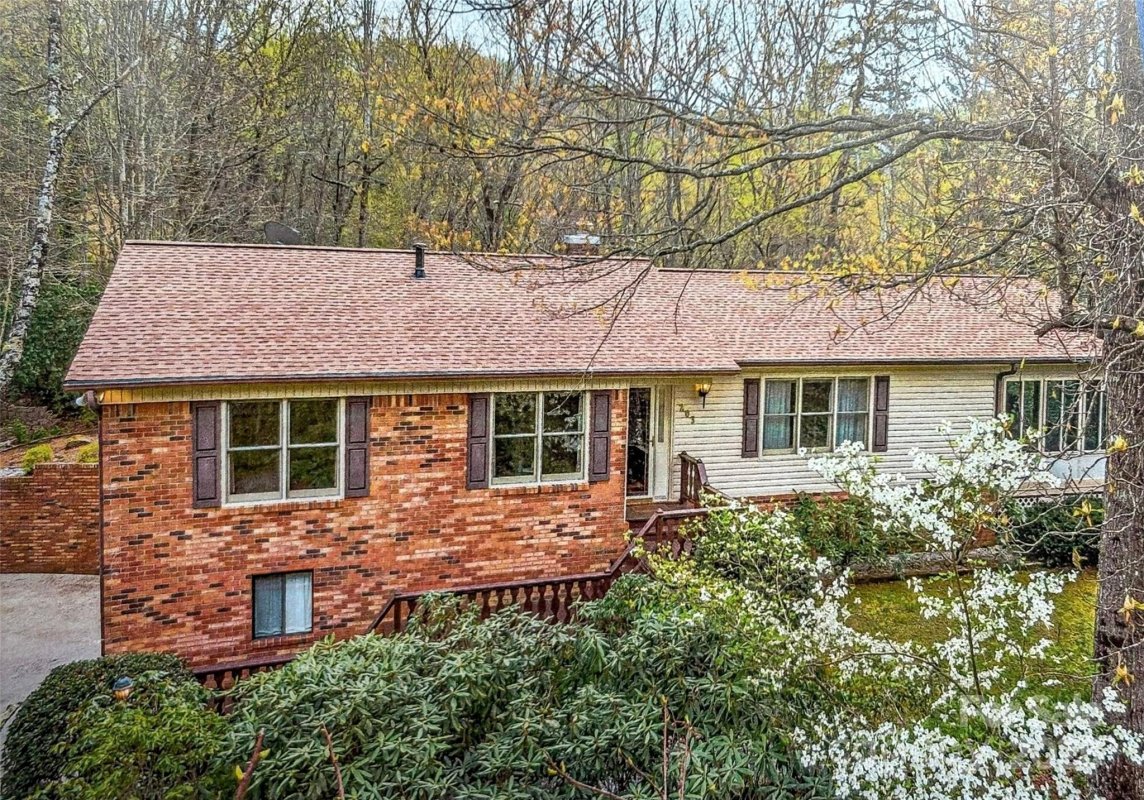 203 Haywood Knolls Drive