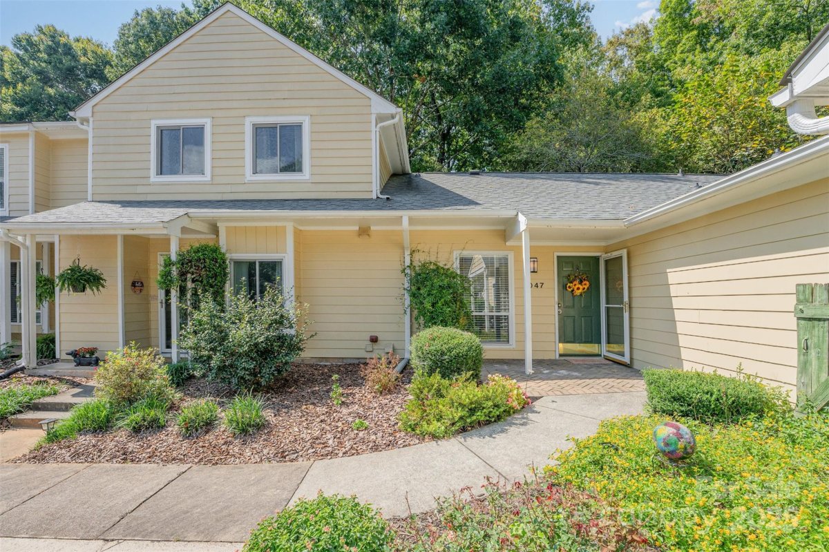 1047 Sardis Cove Drive