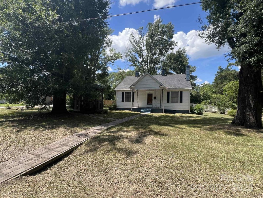 651 Still Street