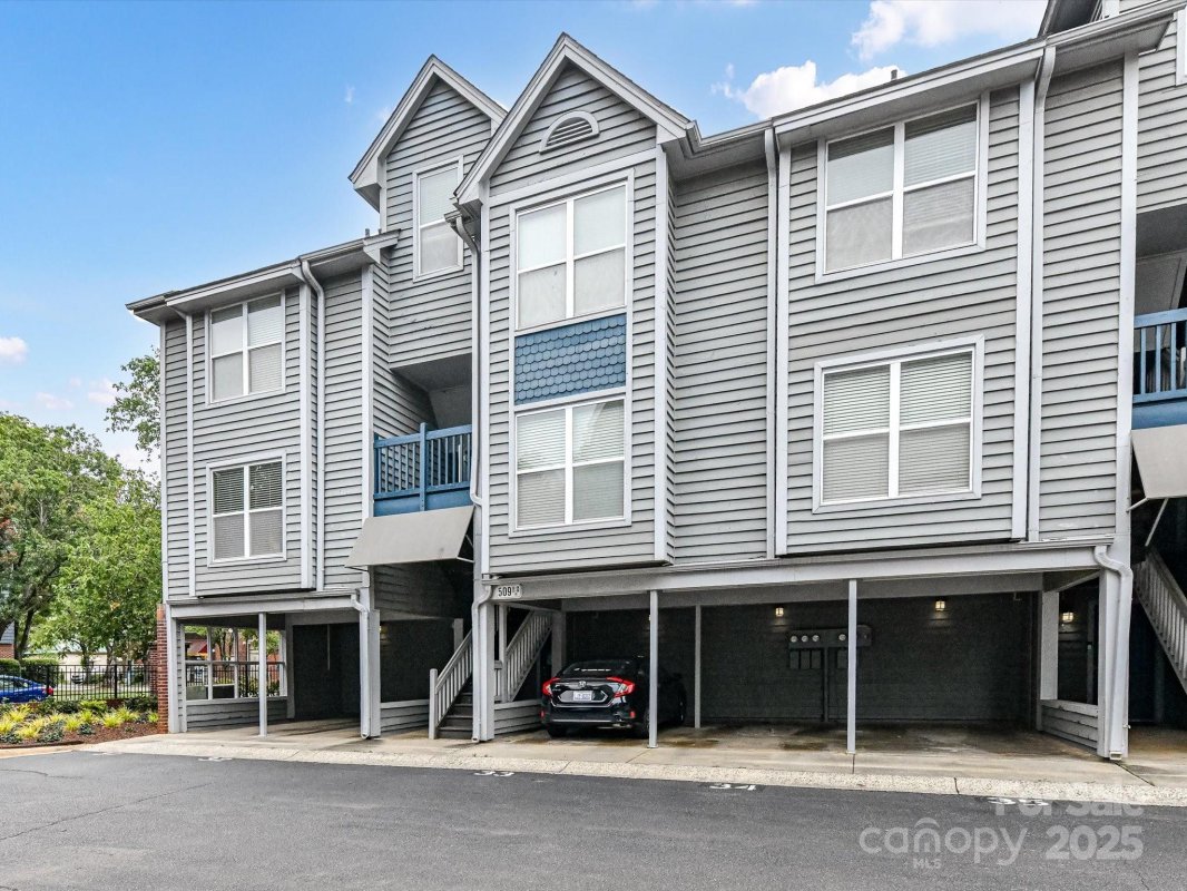 509 N Graham Street 2L
