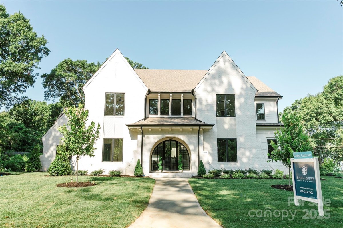 3000 Eastham Lane