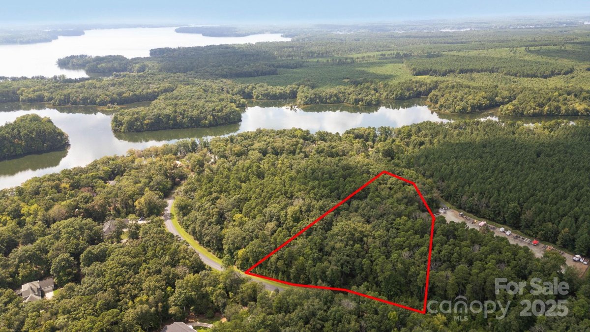 288 Emerald Isle Court