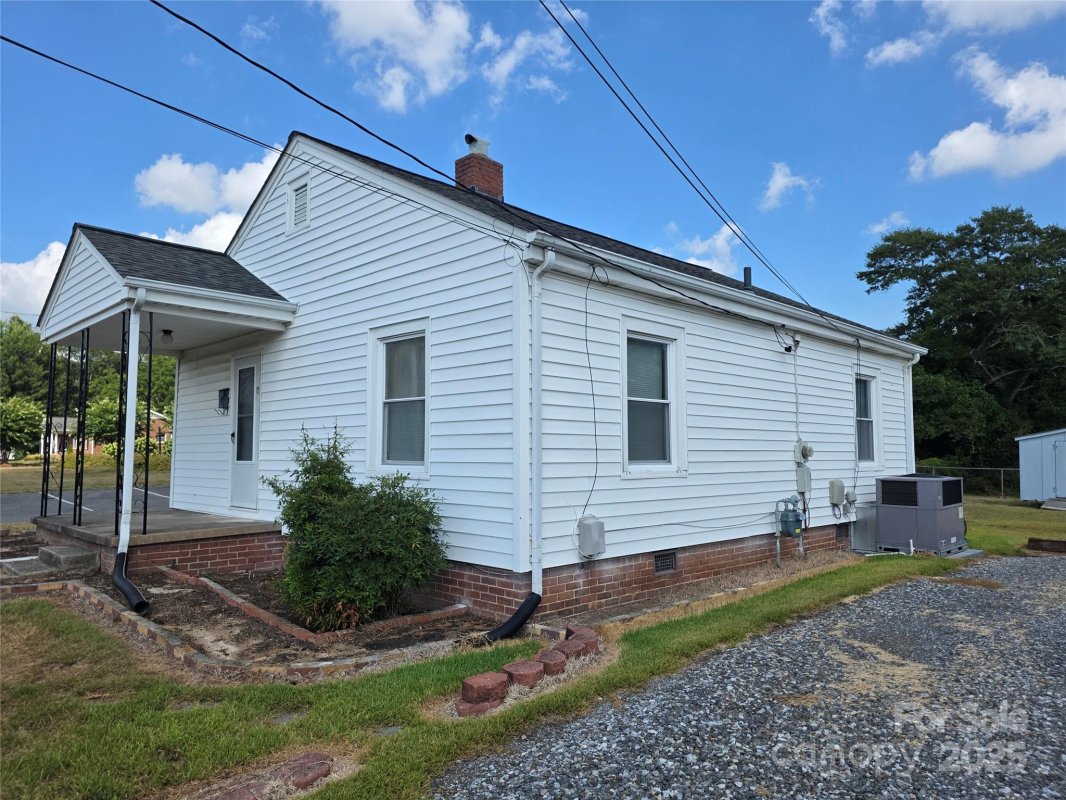 906 Linwood Road