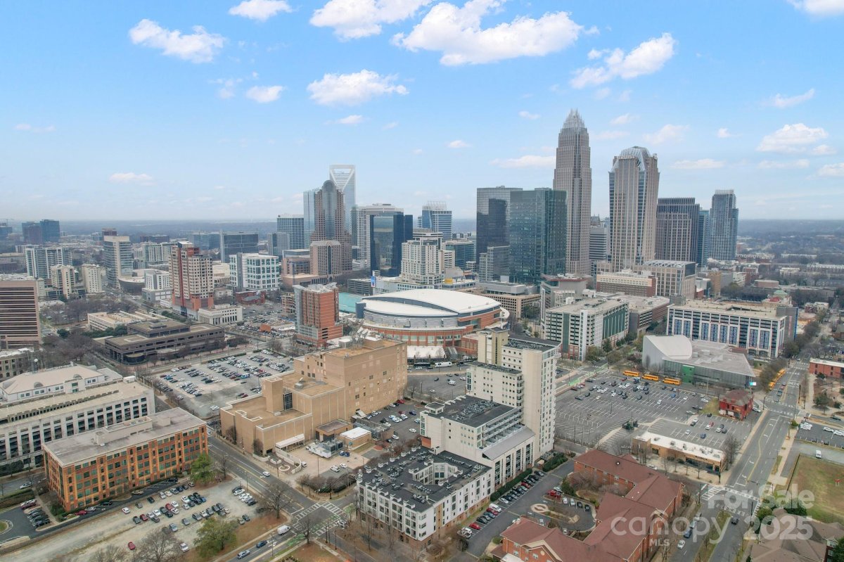 505 E 6th Street 709