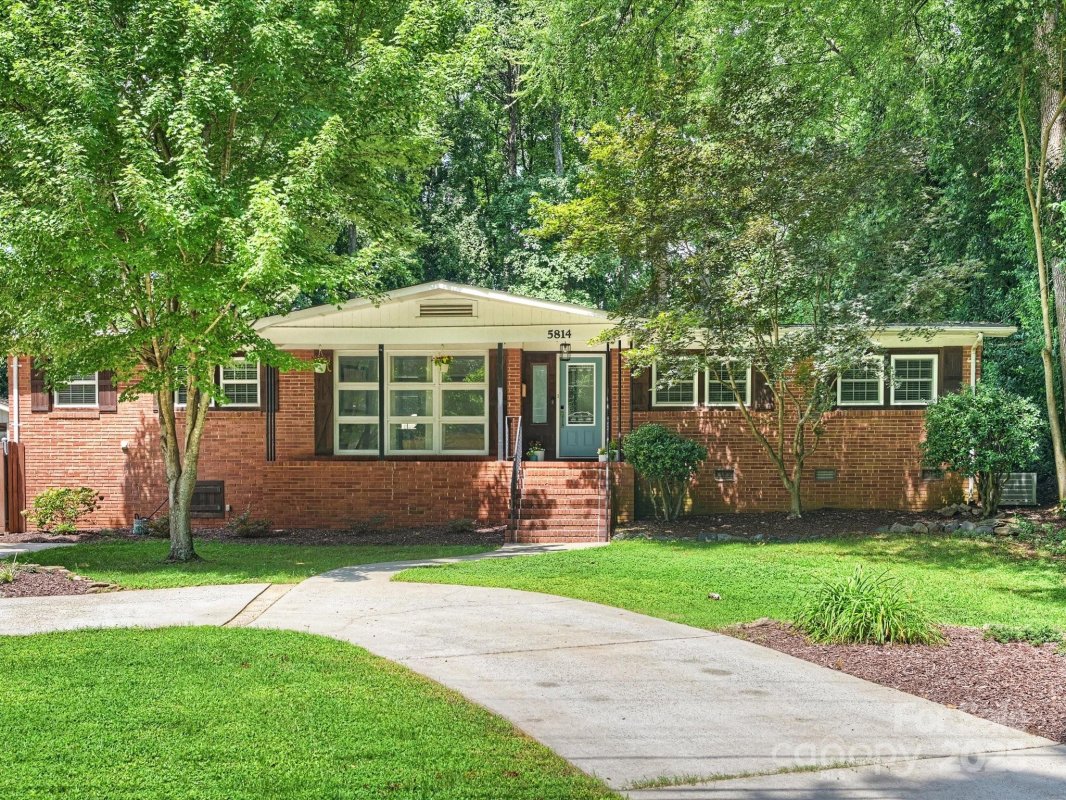 5814 Rose Valley Drive