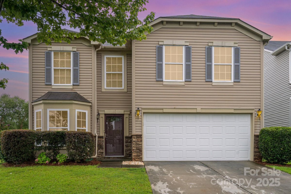 696 Bright Orchid Avenue