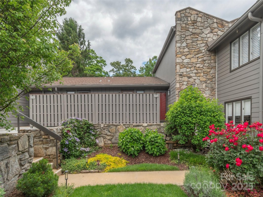 514 Crowfields Lane
