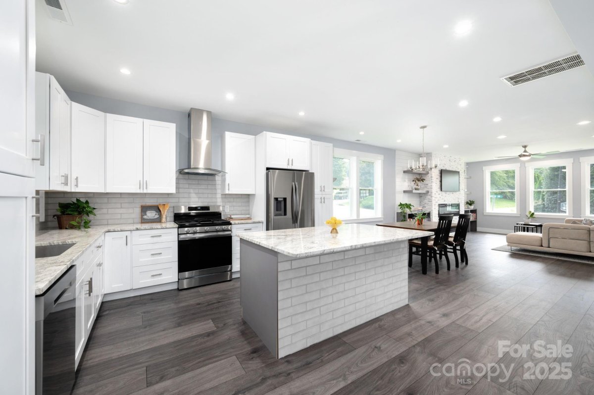 1 Jennlynn Drive