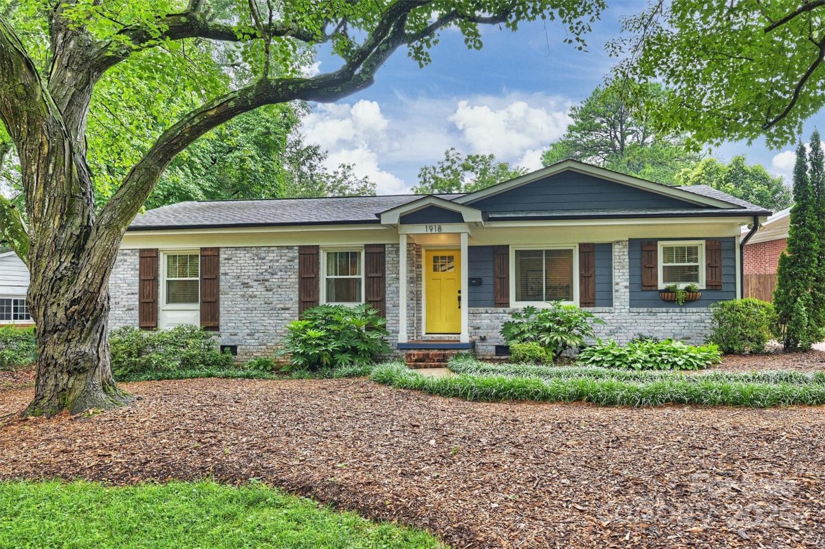 1918 Woodland Drive