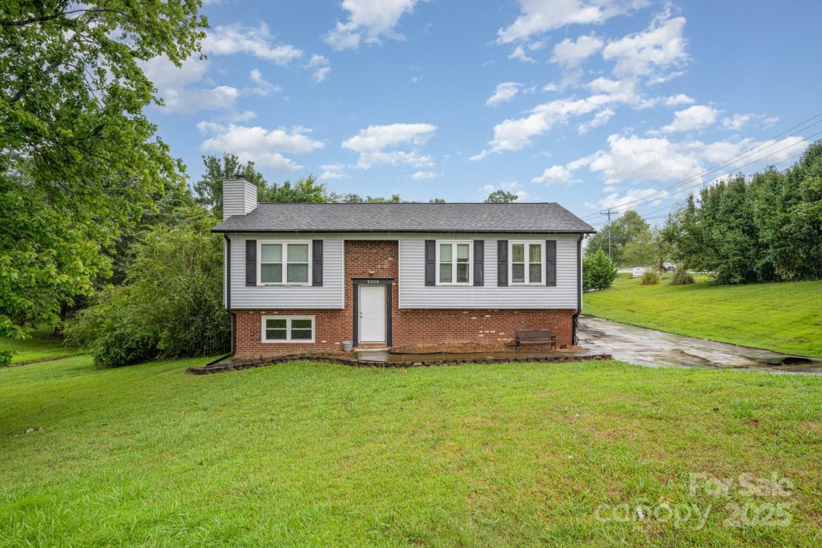 2006 Applegate Drive