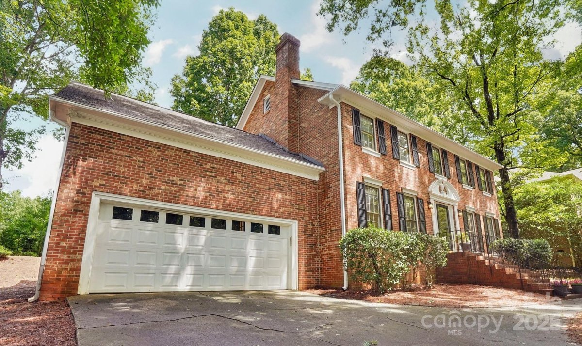 10016 Whitethorn Drive