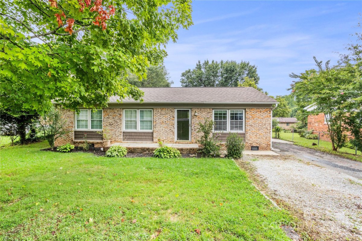 406 Robinson Clemmer Road