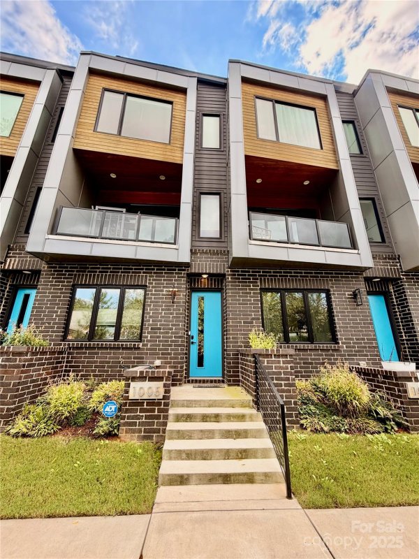 1005 Zinc Lane