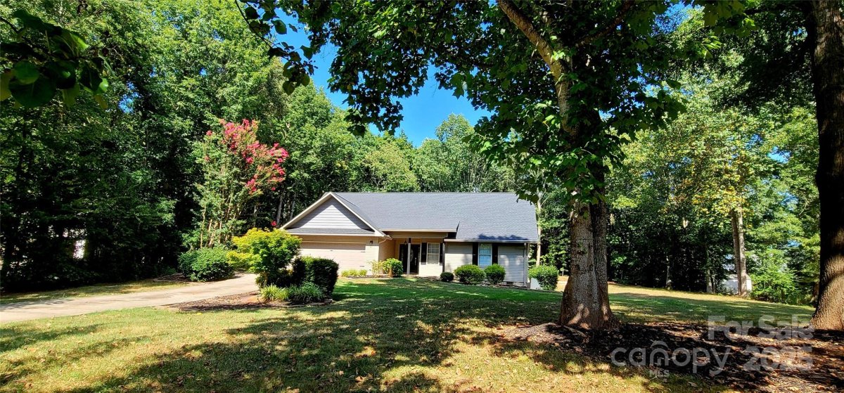 2616 Carriage Lane