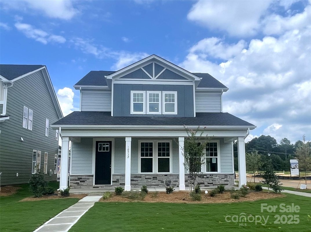 10932 Dogwood Lane