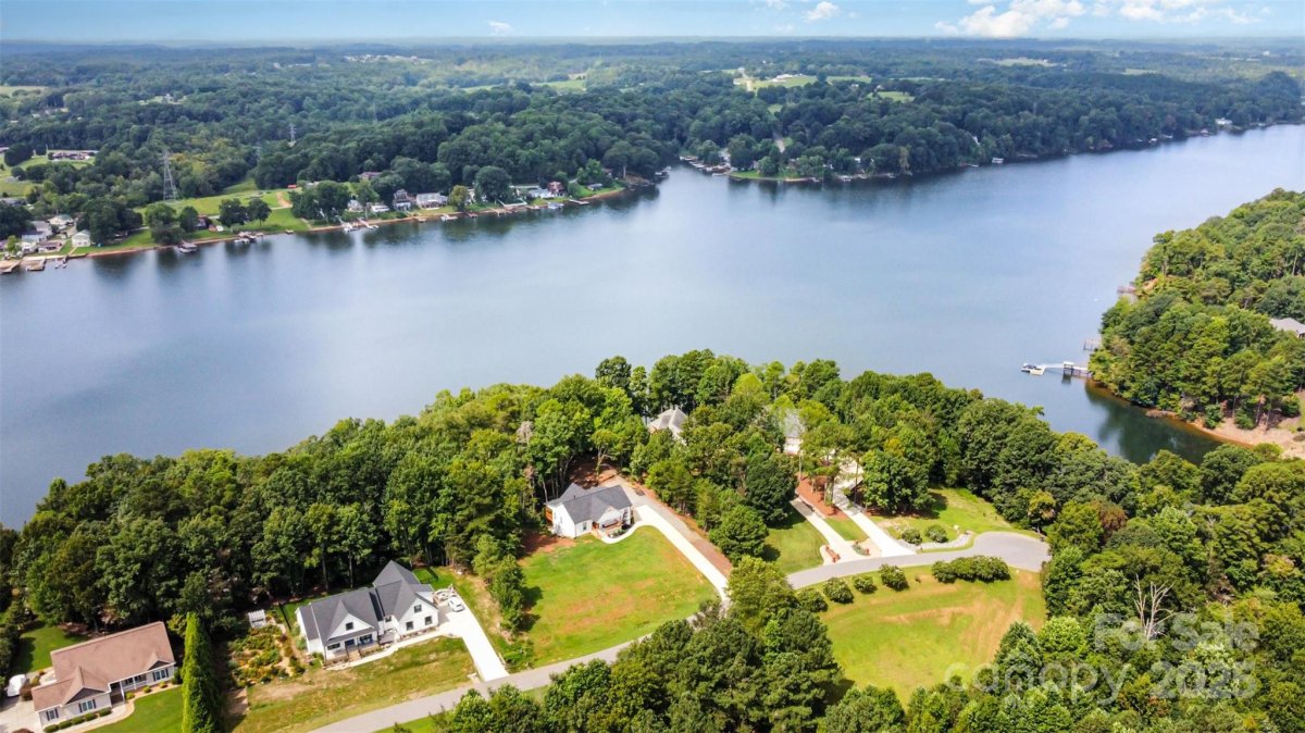 127 Beacon Ridge Drive