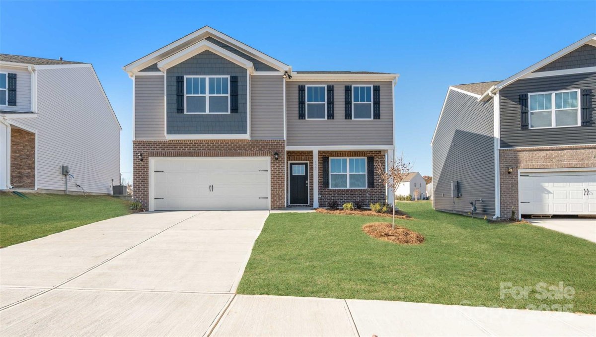102 Queen Valley Way