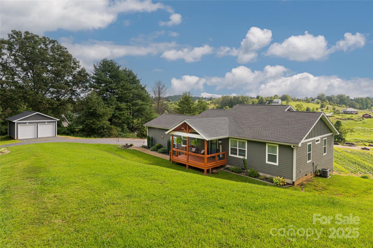 28 Highcrest Drive