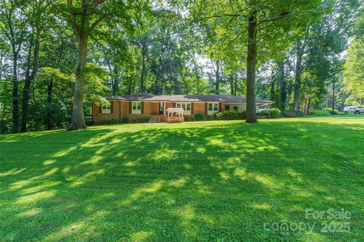 145 Heritage Lane