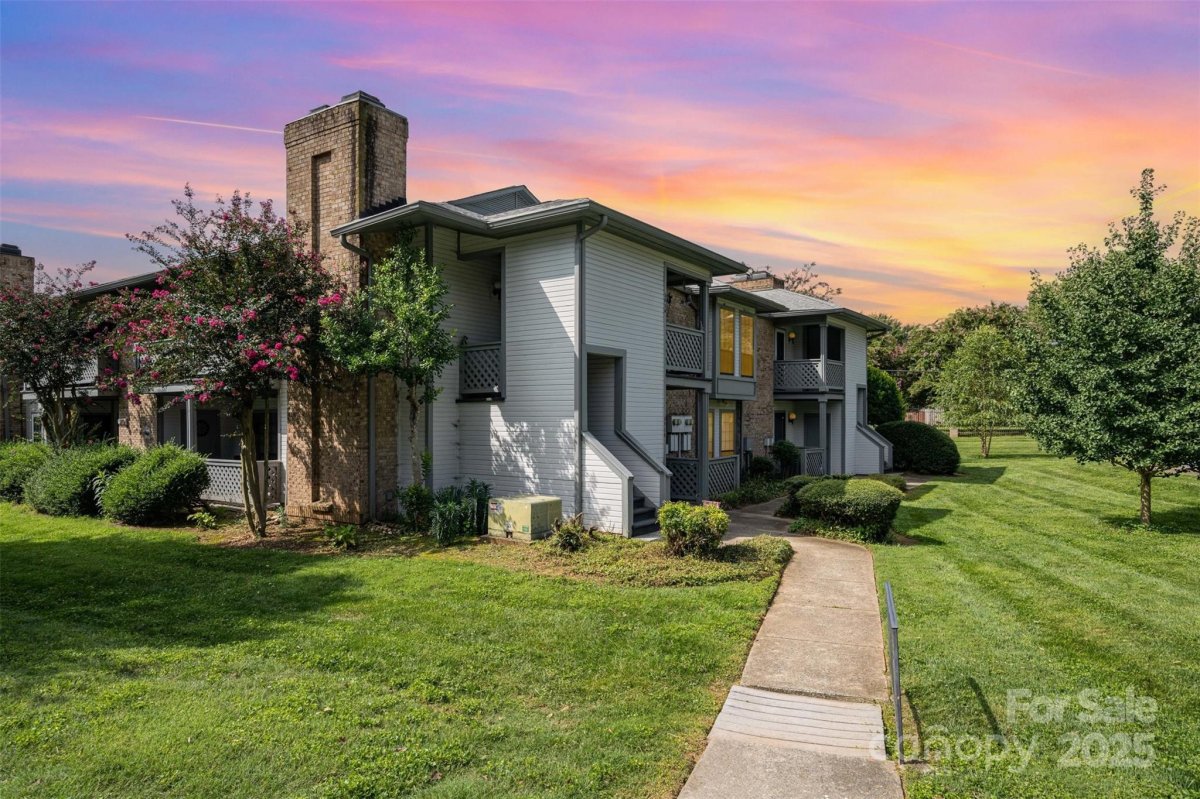 5828 Harris Grove Lane