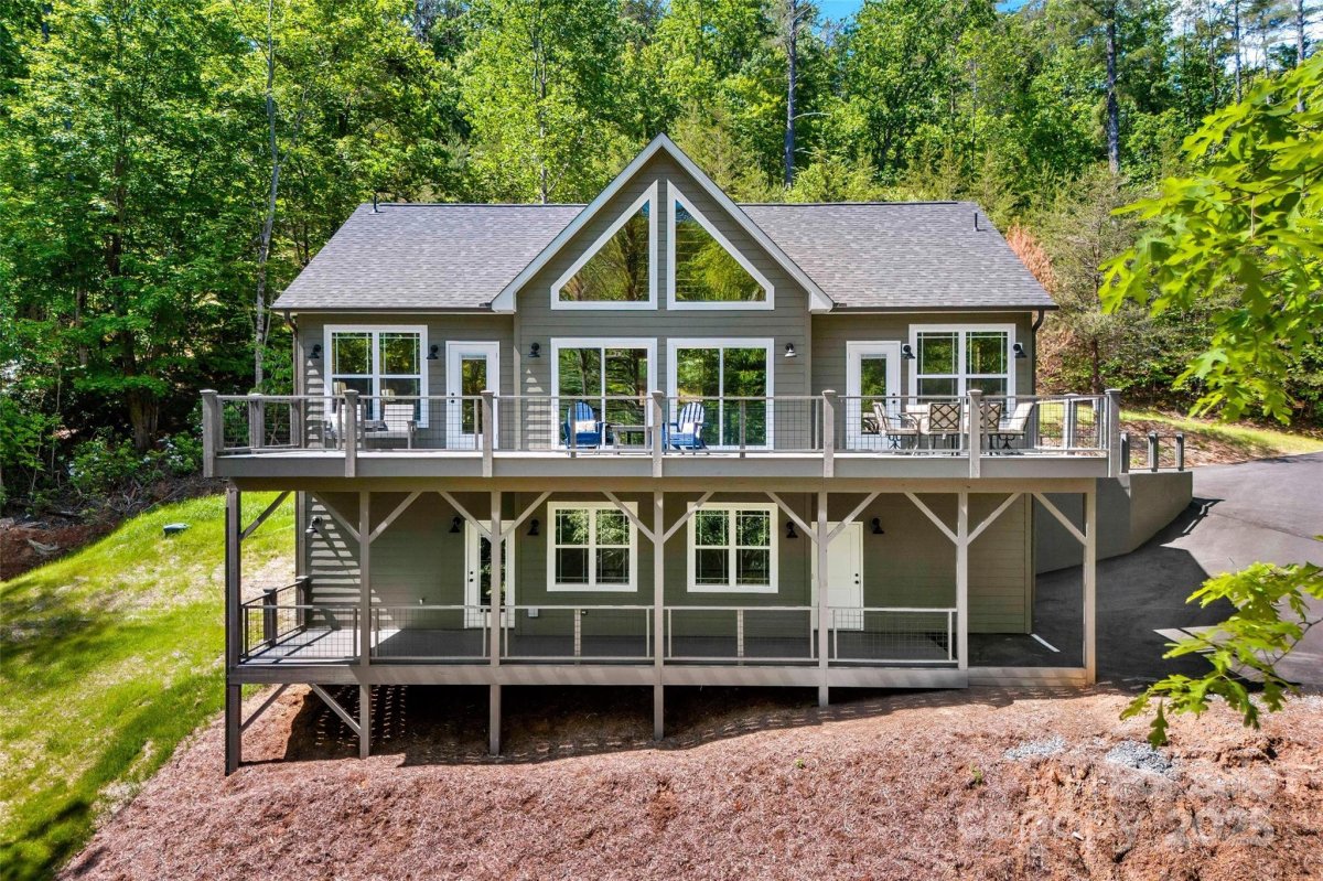 23 Laurel Crest Lane