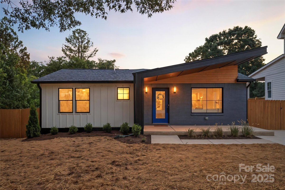 2808 Hilliard Drive