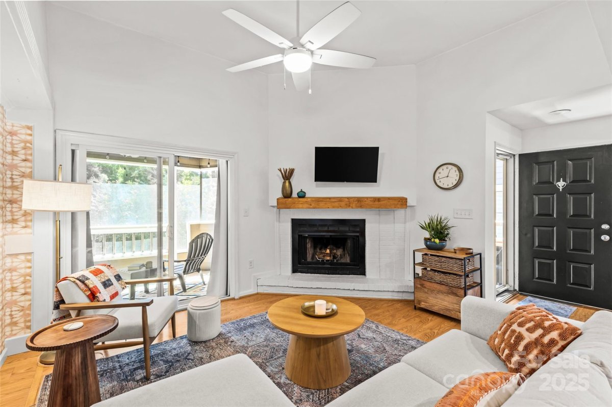 413 W 8th Street N