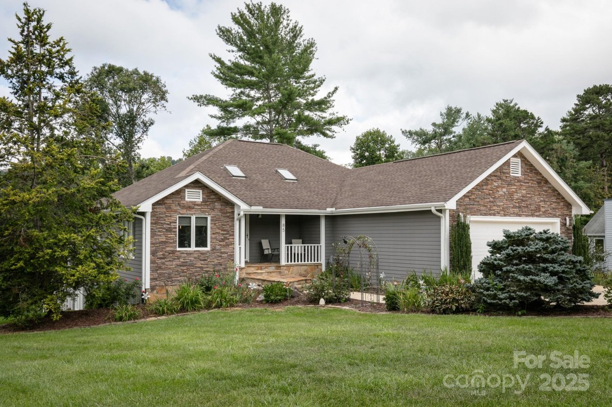85 Hillcrest Drive