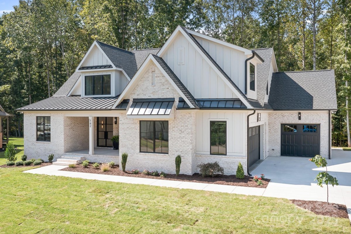 142 Castleview Lane
