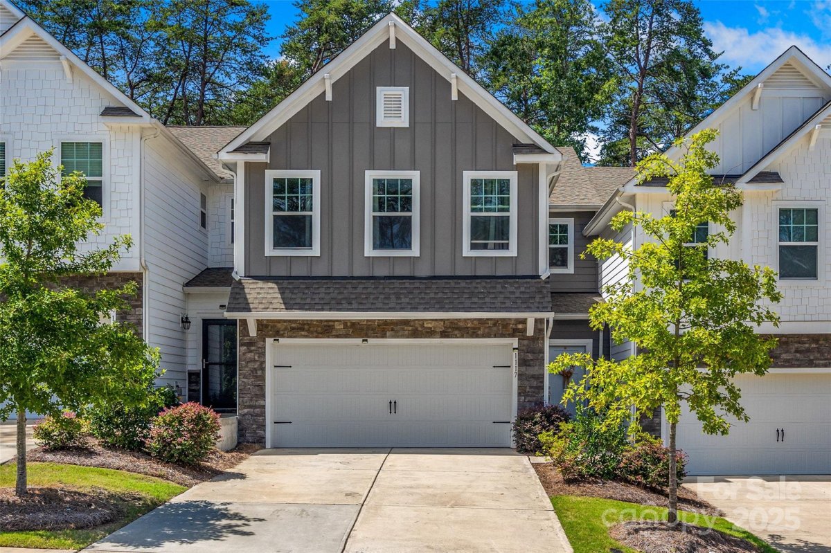 1117 Streamside Lane