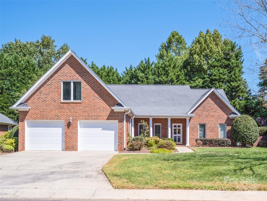 2131 Water Oak Lane
