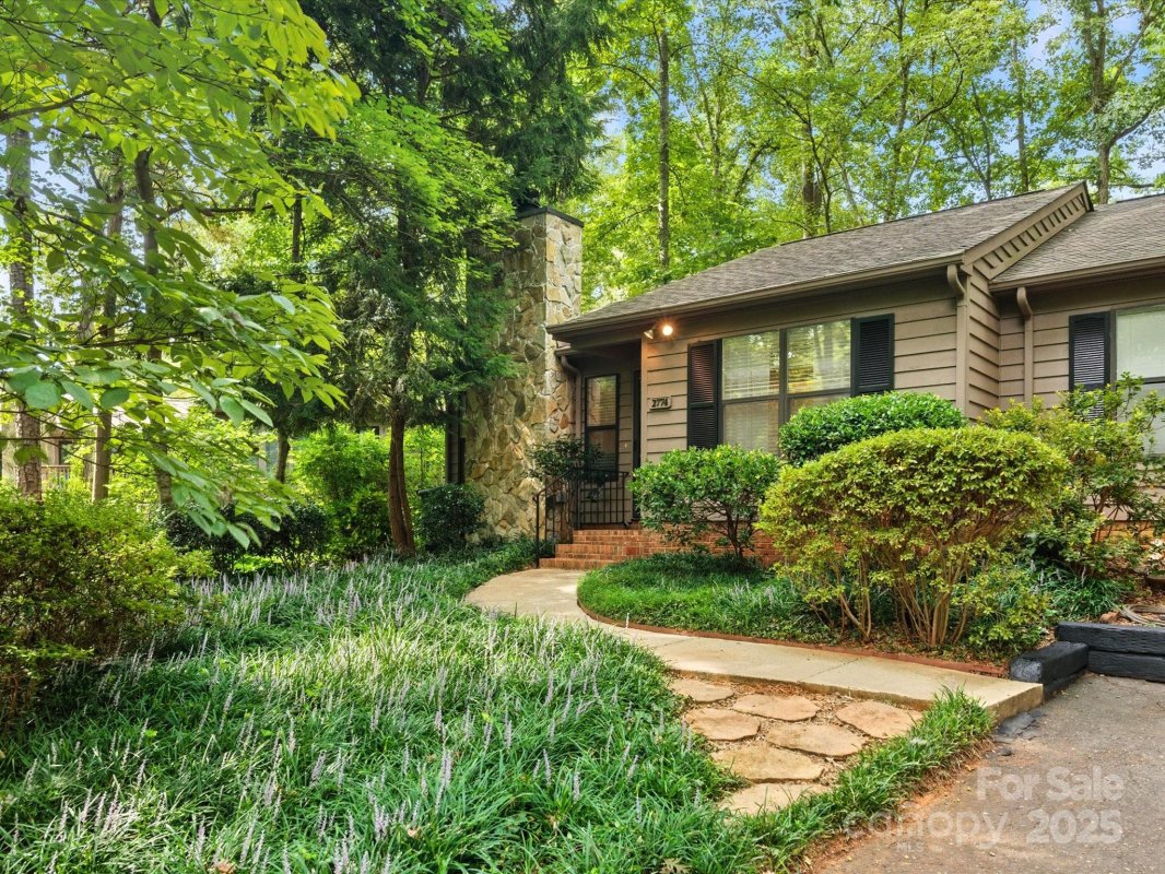 2774 Dogwood Hills Court
