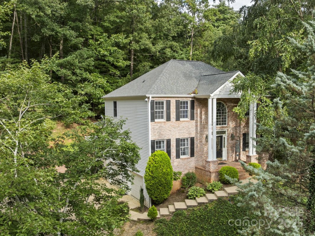 314 Sweetwater Hills Drive