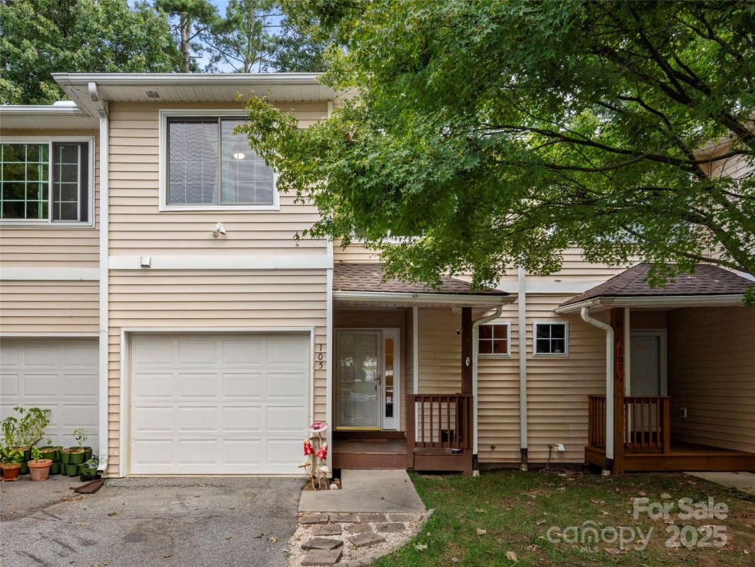 105 Farm Lane