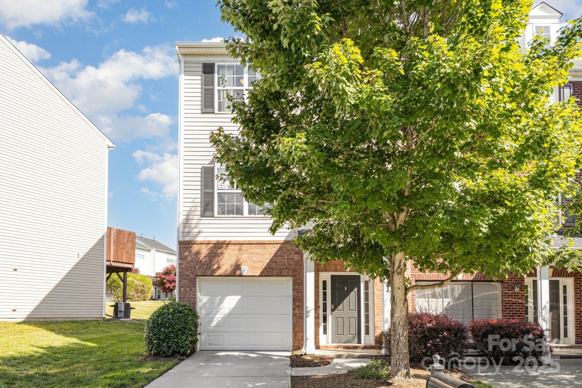 9803 Walkers Glen Drive