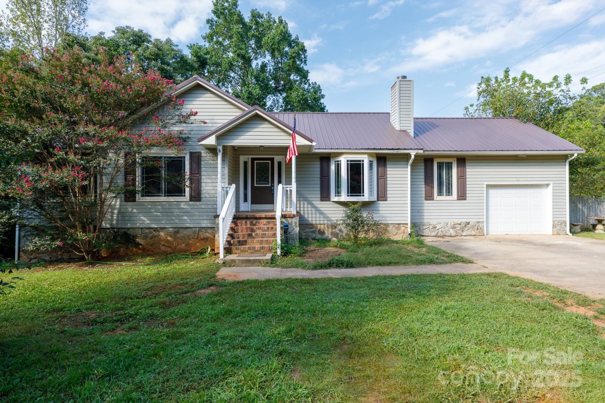 200 Nottingham Drive