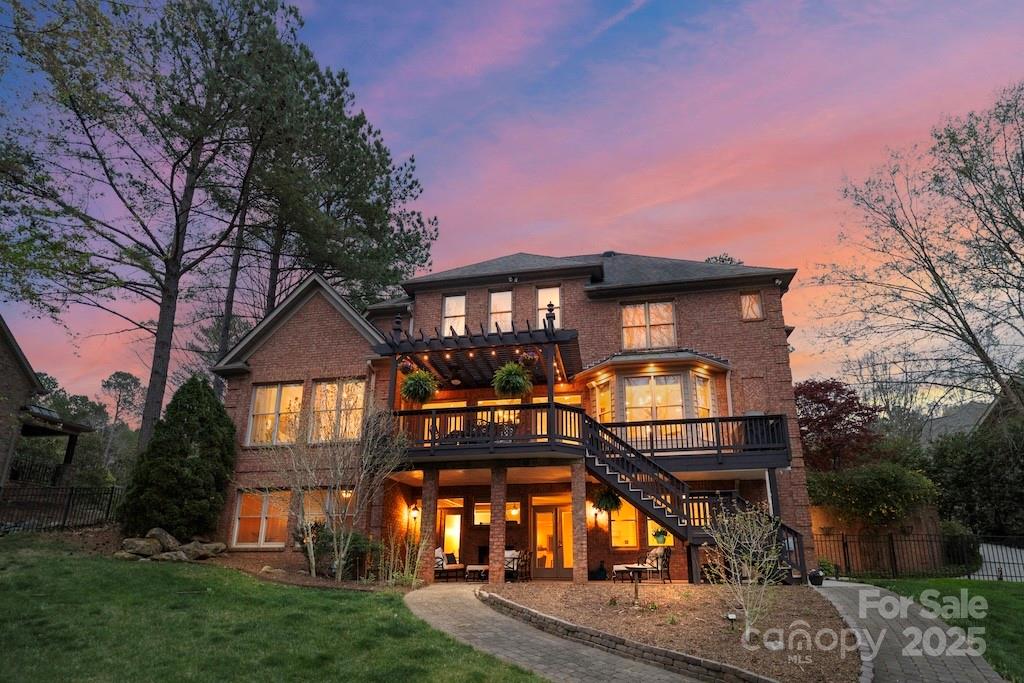 8915 Linden Grove Court