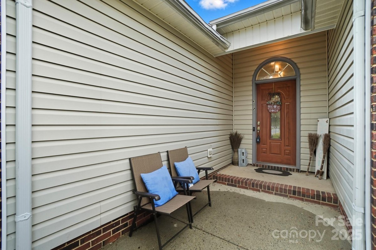 315 Tamarack Drive