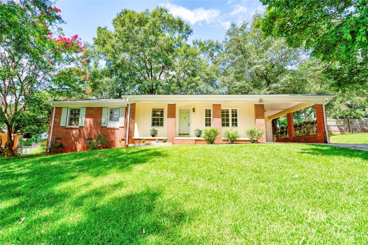 2924 Poplar Circle