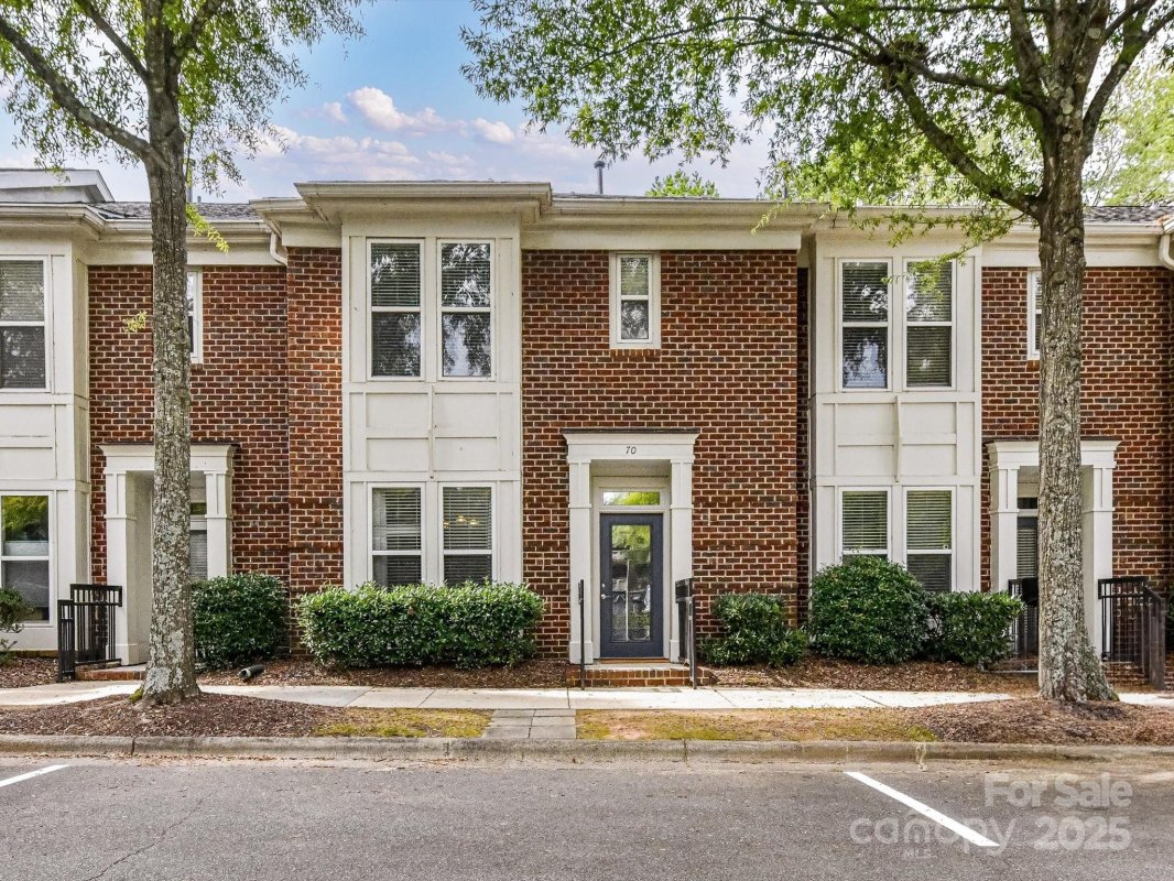 819 Northeast Drive 70