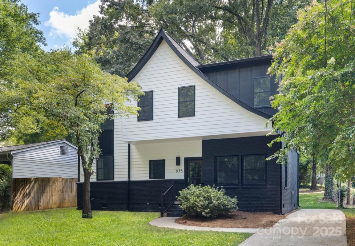 835 Spruce Street