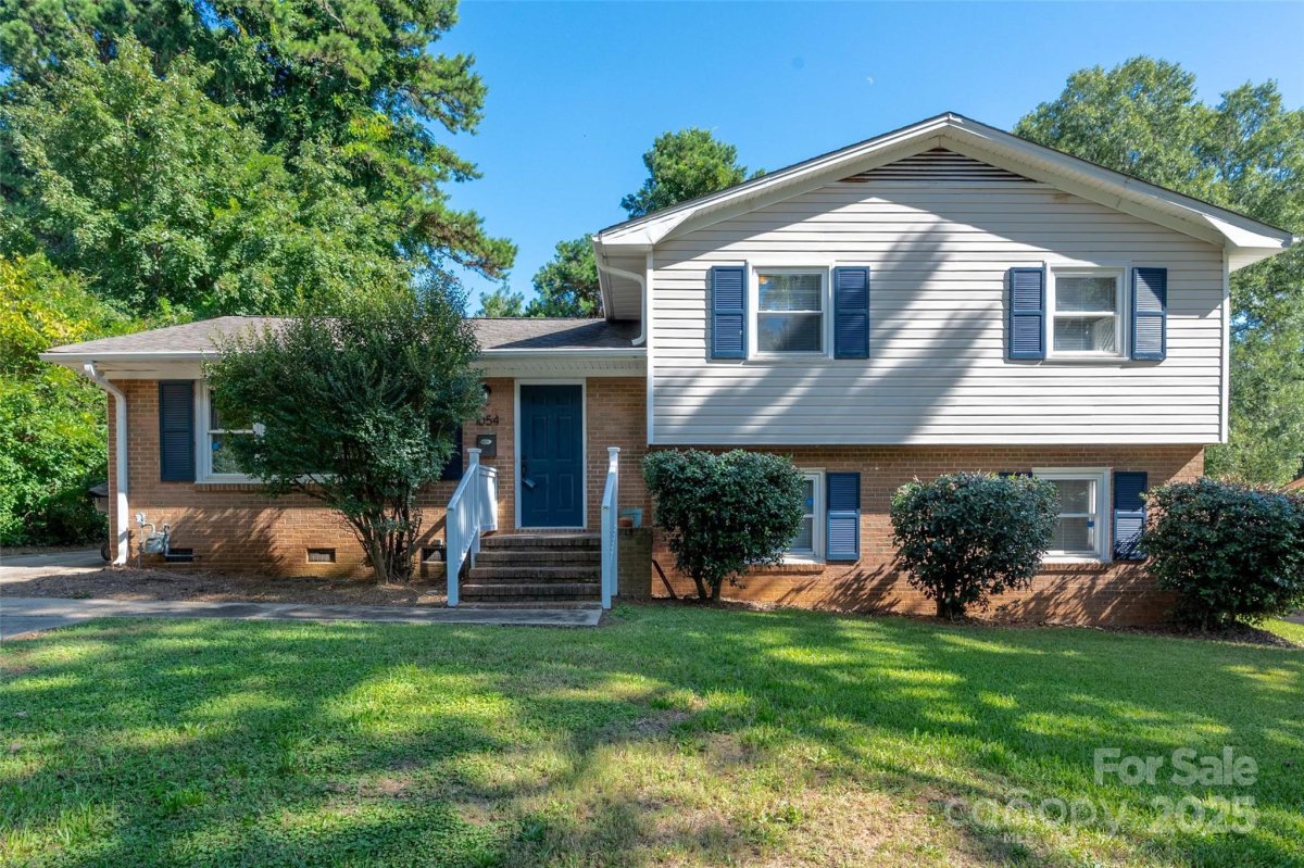1054 White Plains Road