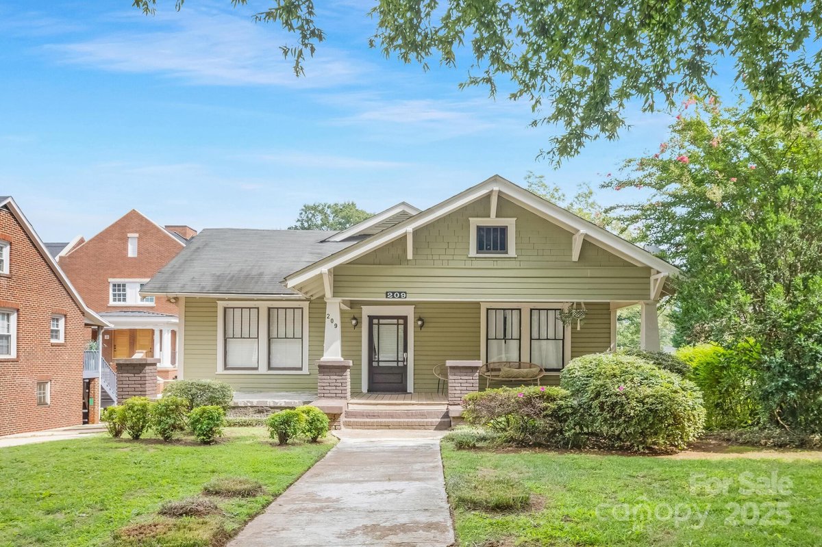 209 Grandin Road