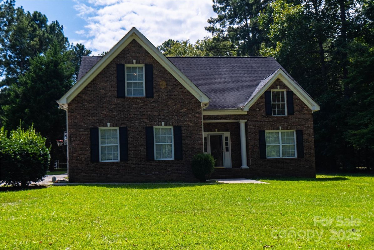 2843 Lakeshore Drive