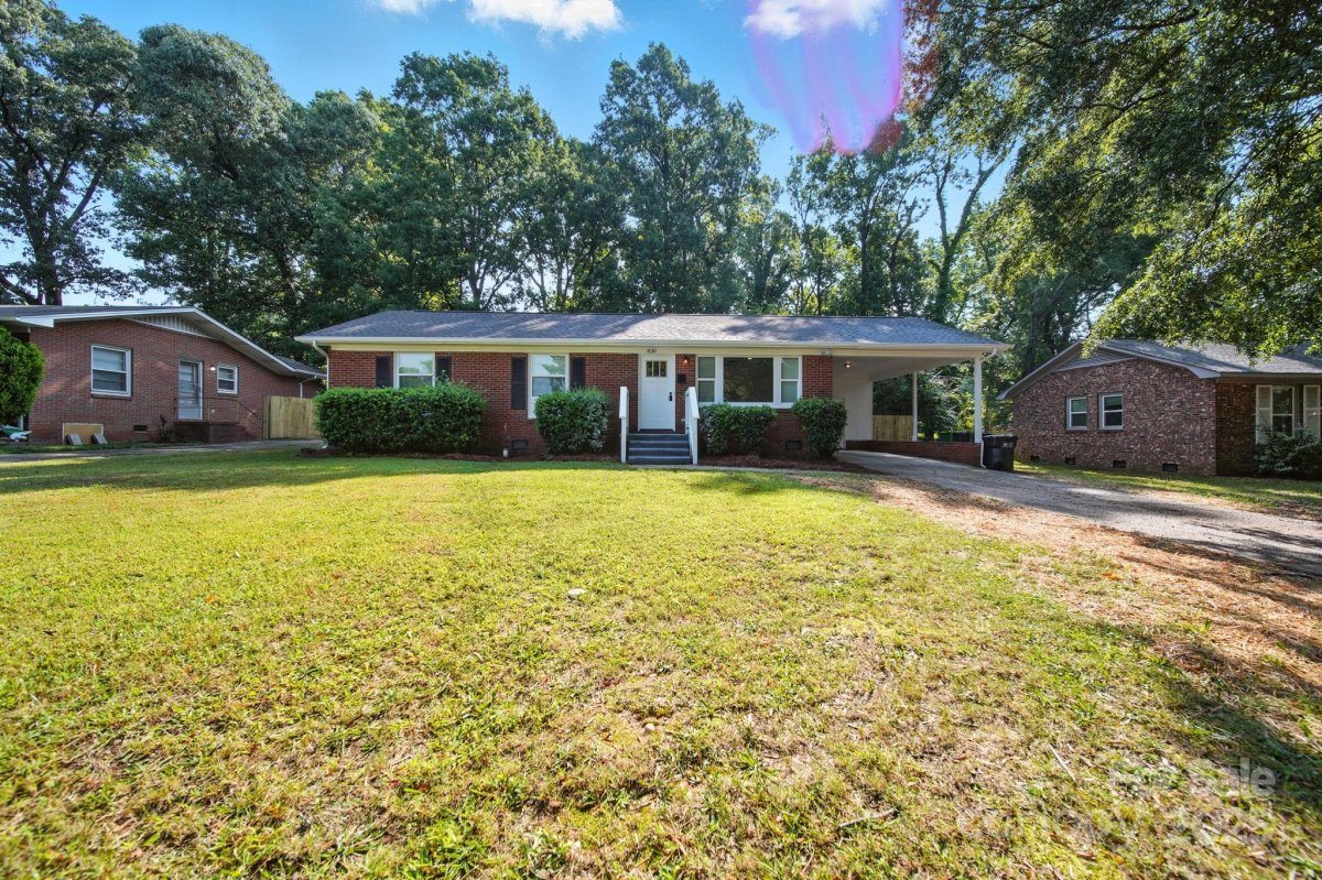 830 Log Cabin Road