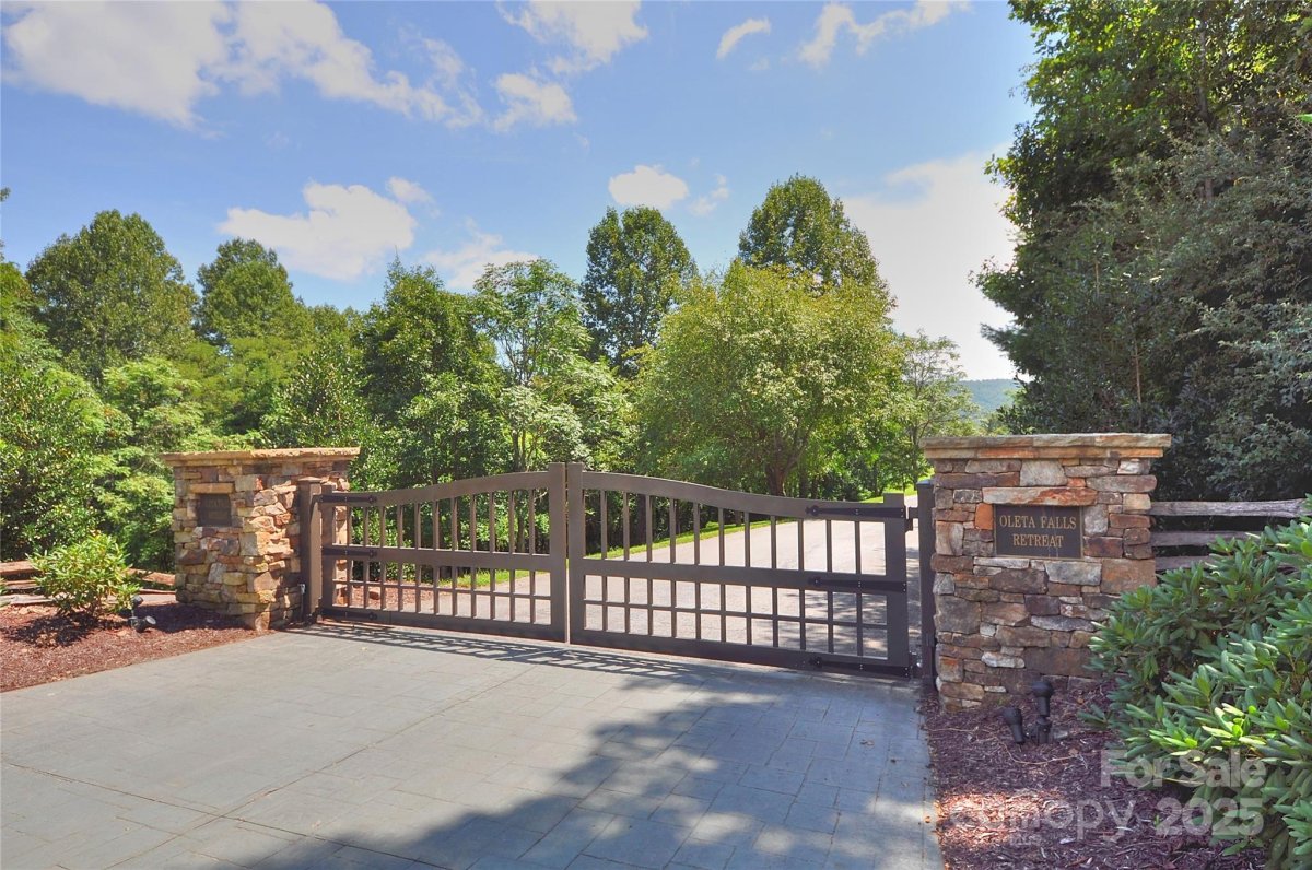 110 Stone Valley Way 20