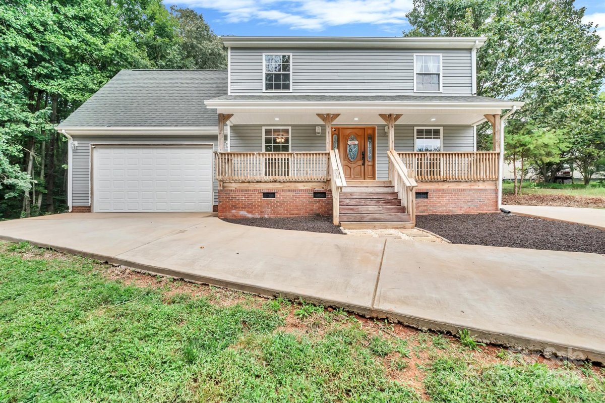 7575 Tanglewood Drive