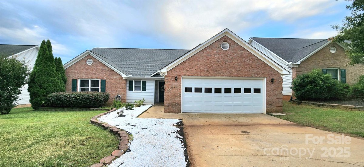 833 Hidden Creek Circle