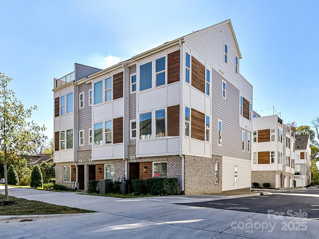 345 E Cama Street 46