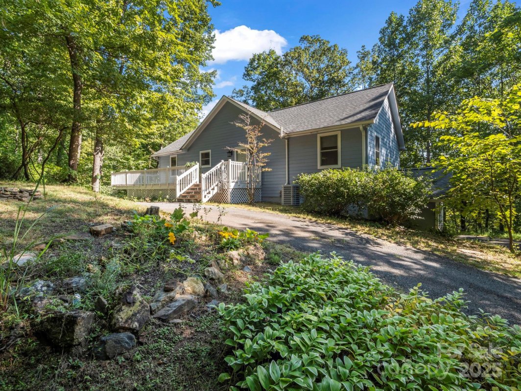 220 Jones Court